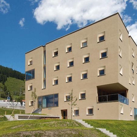 Scuol Youth Hostel Esterno foto