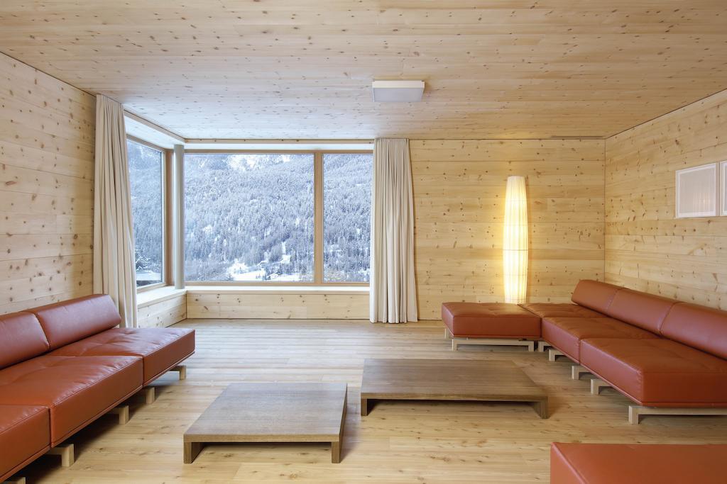 Scuol Youth Hostel Esterno foto